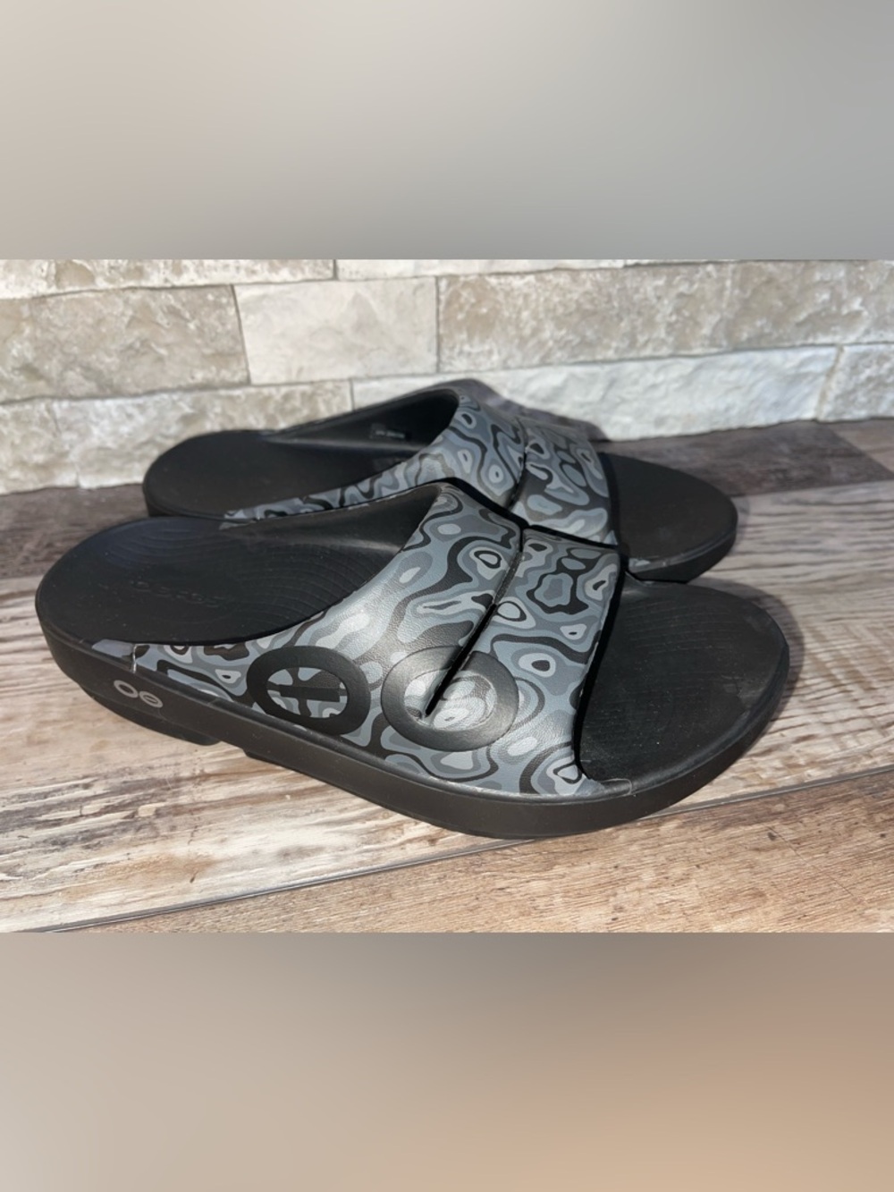 OOFOS OOAHH Recovery Slide Sandals Black Camo Men’s  5 Women’s 7